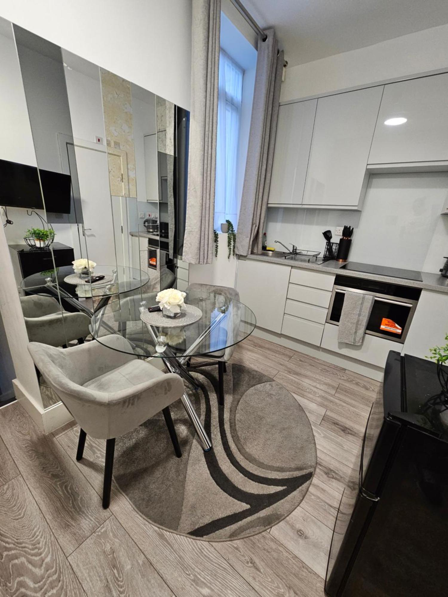 Large Studio Apartment 30 Mins To Oxford Street London Eksteriør bilde
